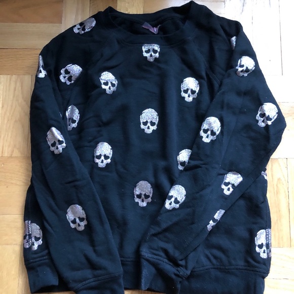 Betsey Johnson Tops - Skull sweatshirt